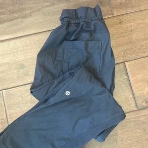 Black cropped Lululemon cotton pants with drawstring tie.  Gently used
